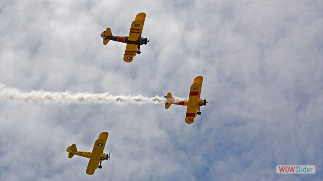 Stearman N54173 and Andreas Hotea flying in Formation-1